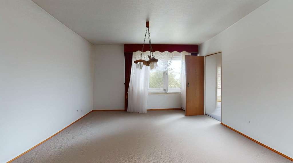 Immobilie in Undenheim - Großzügiger Bungalow auf einem wunderschönen Eckgrundstück - Bild 1