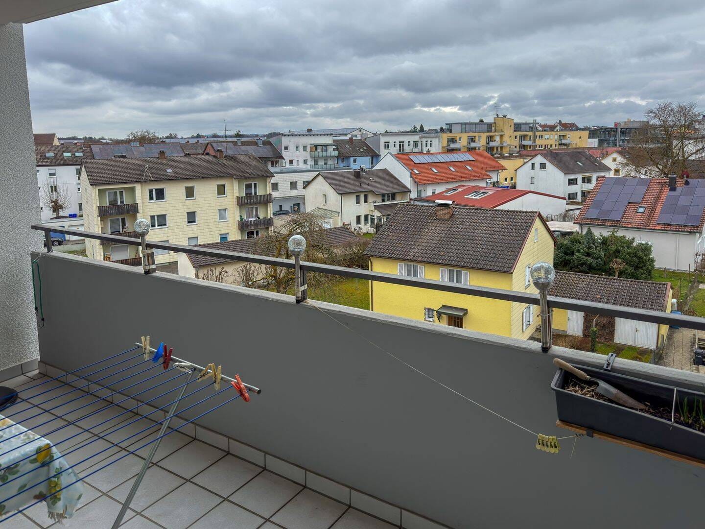 Immobilie in Burghausen - Vermietete 3 Zimmer Wohnung in TOP-Lage: Ideal für Anleger mit späterem Eigenbedarf - Bild 2