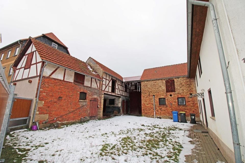 Immobilie in Blankenhain - #Einfamilienhaus #Stallungen #Tierhaltung #Sanierungsbedürftig  #Fachwerk - Bild 0