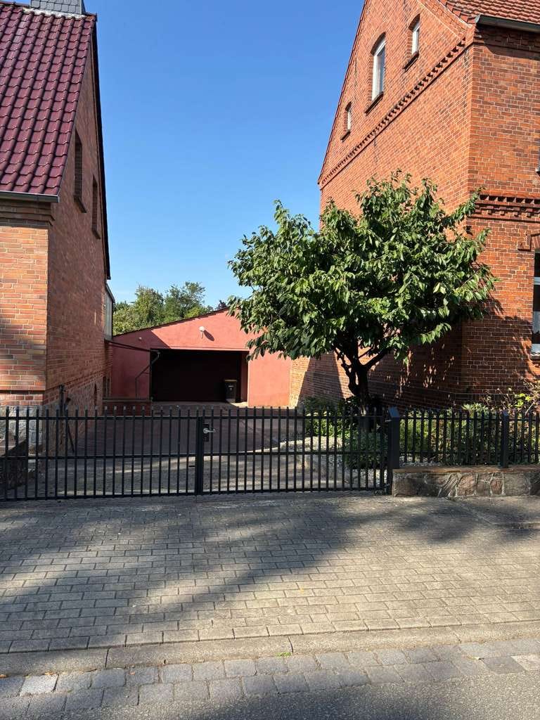 Immobilie in Dömitz - Provisionsfreies Einfamilienhaus zentrumsnah und doch im Grünen - Bild 1