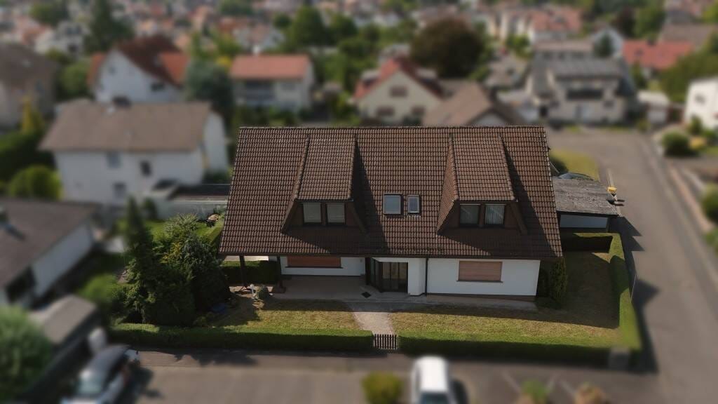 Immobilie in Linden - Repräsentatives, großzügiges Mehrfamilienhaus mit zwei Wohneinheiten in attraktiver Lage von Lind... - Bild 1