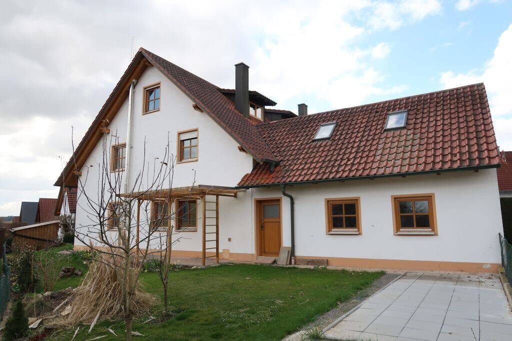Immobilie in Vilsheim - freies Doppelhaus für Kap-Anleger oder Eigennutzer, Vilsheim - Bild 1