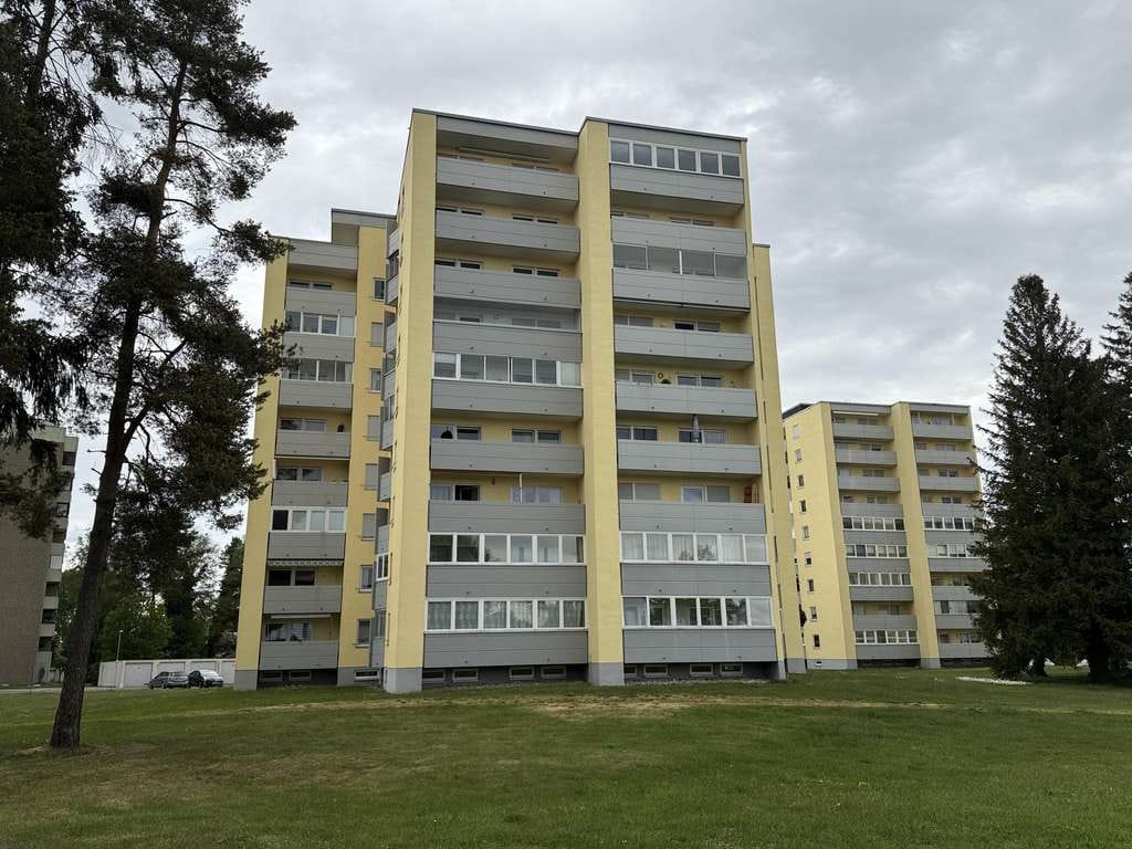 Immobilie in Alleshausen - Vermietete Wohnung im 7. Stock mit Alpenblick - Bild 1