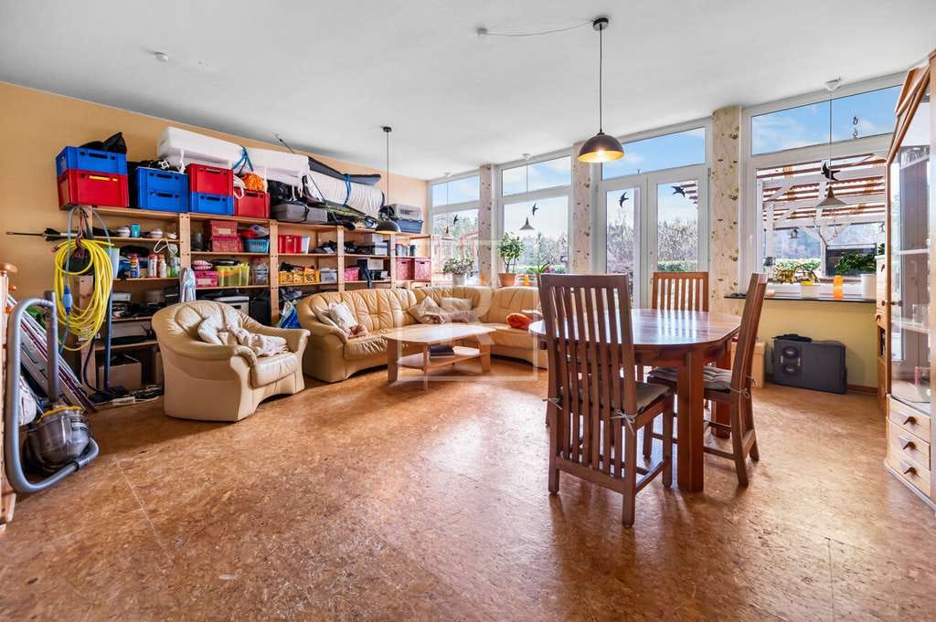 Immobilie in Hasenmoor - Wohnen wie im eigenen Haus – 5-Zimmer-Eigentumswohnung mit 160 m² Wohnfläche & 290 m² Garten - Bild 2