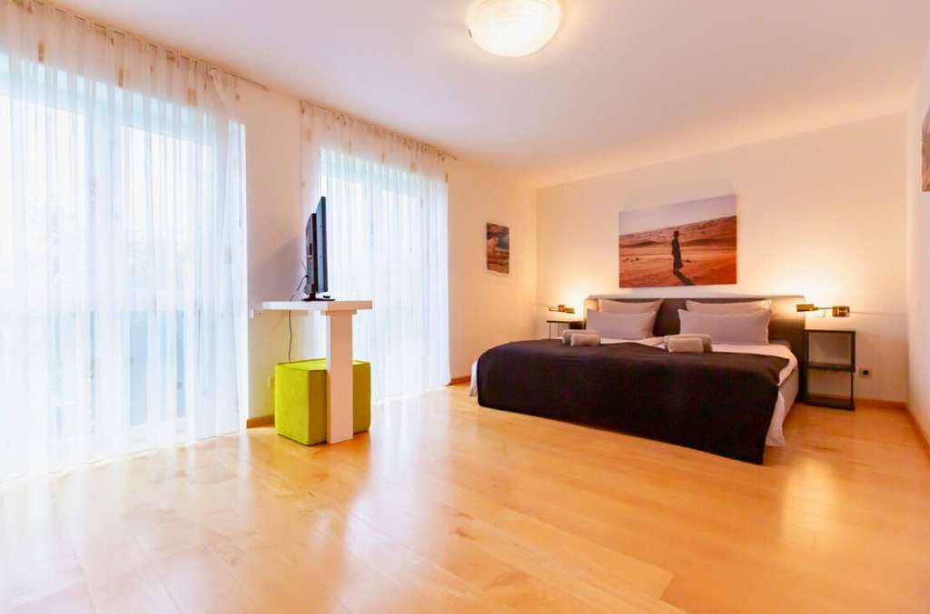 Immobilie in Offenburg - Attraktives 2-Familienhaus in Feldrandlage, ohne Käuferprovision! - Bild 4
