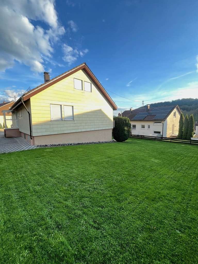 Immobilie in Donzdorf - Familienhaus in ruhiger Lage & großem Garten - Bild 0