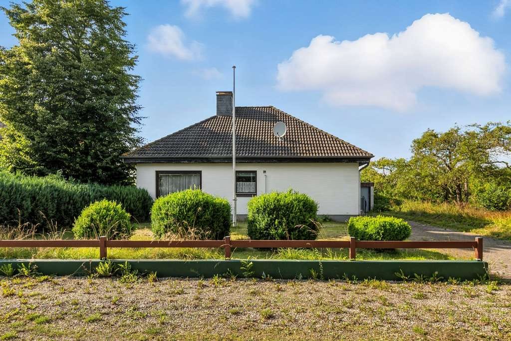 Immobilie in Gelting - Charmantes Einfamilienhaus in ruhiger Lage von Gelting – mit großem Garten und Vollkeller - Bild 1