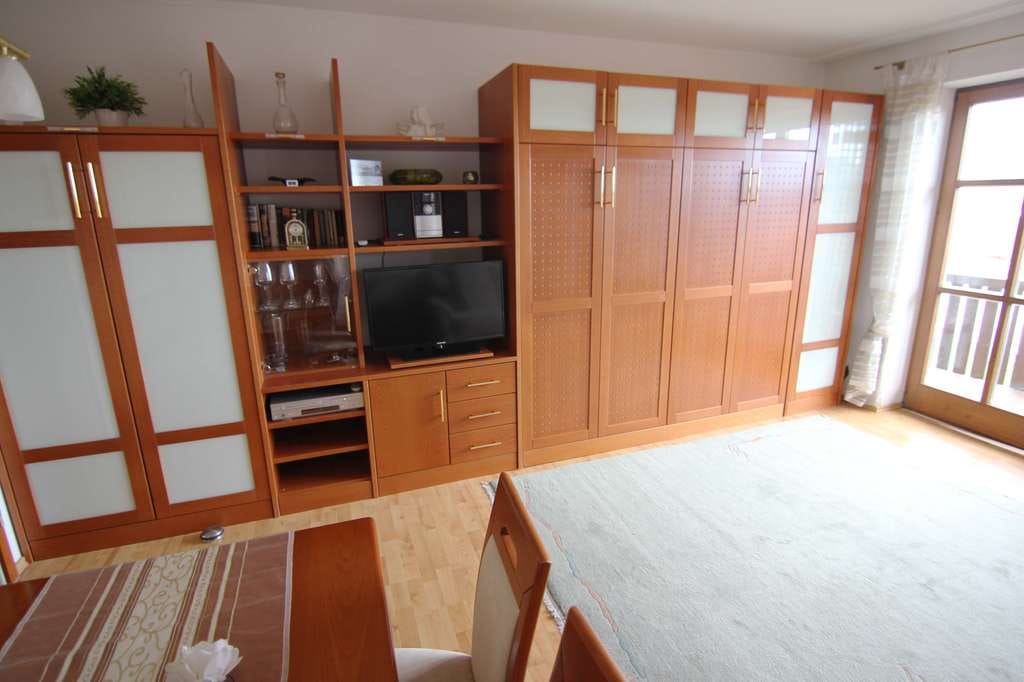 Immobilie in Kirchham - neuwertige 1 Zimmer Wohnung in ruhiger Lage mit herrlicher Weitsicht - Cernota Immobilien - Bild 3