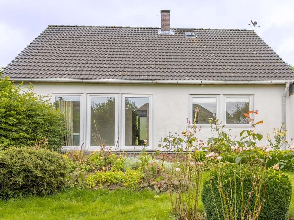 Immobilie in Rohlstorf - Raum für Ideen – Einfamilienhaus mit Garten in Seenähe - Bild 0