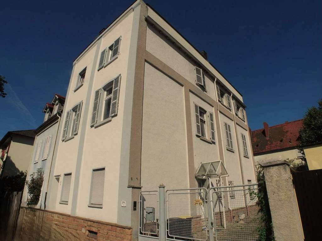 Immobilie in Frankenthal (Pfalz) - Solides, großzügiges und  familienfreundliches Wohnen mit gemütl. ELW/Büro, in ruhiger Stadtlage ! - Bild 0