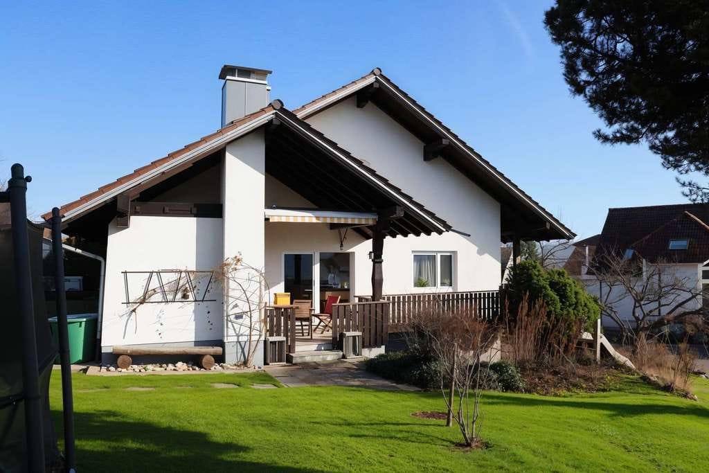 Immobilie in Geislingen - FÜR EINE FAMILIE MIT ELW: 2-3 Familienhaus Geislingen - Bild 1