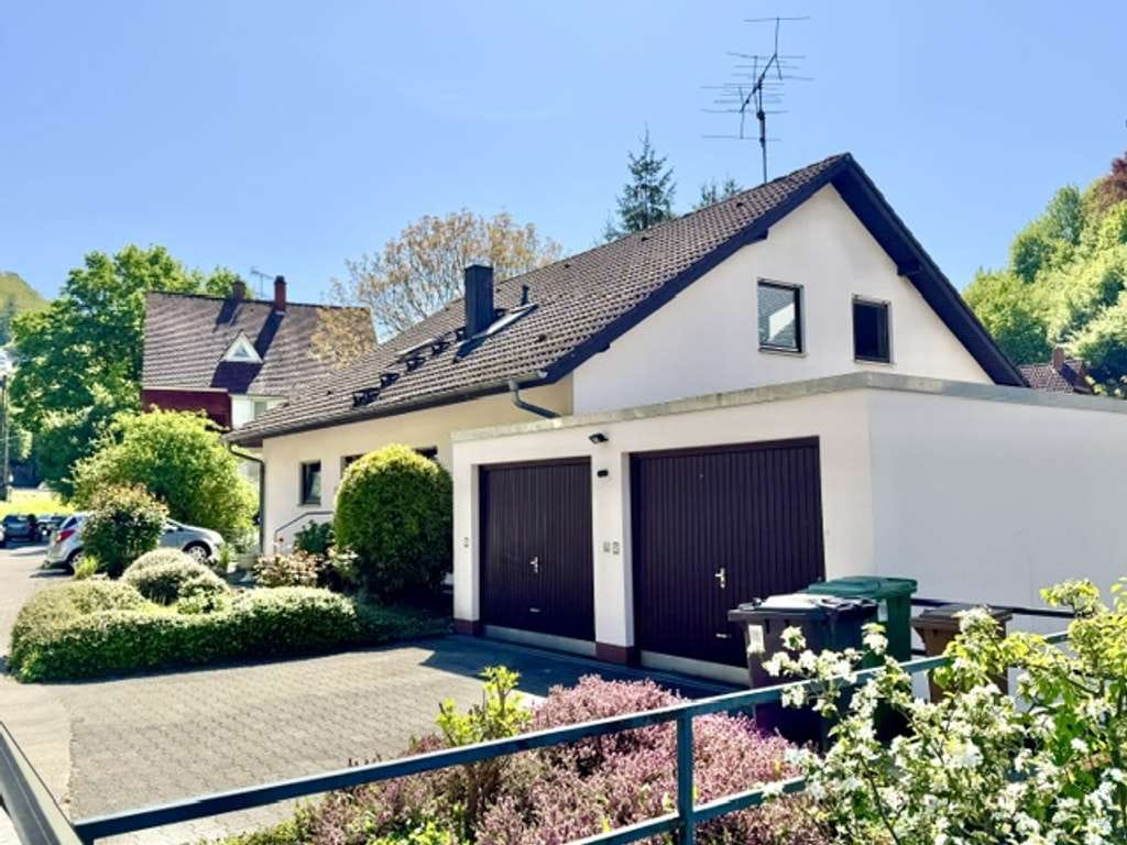 Immobilie in Neckarsteinach - Sehr gepflegtes 3-Familienhaus mit tollem Grundstück – Eigennutzung und Rendite ideal kombiniert! - Bild 0