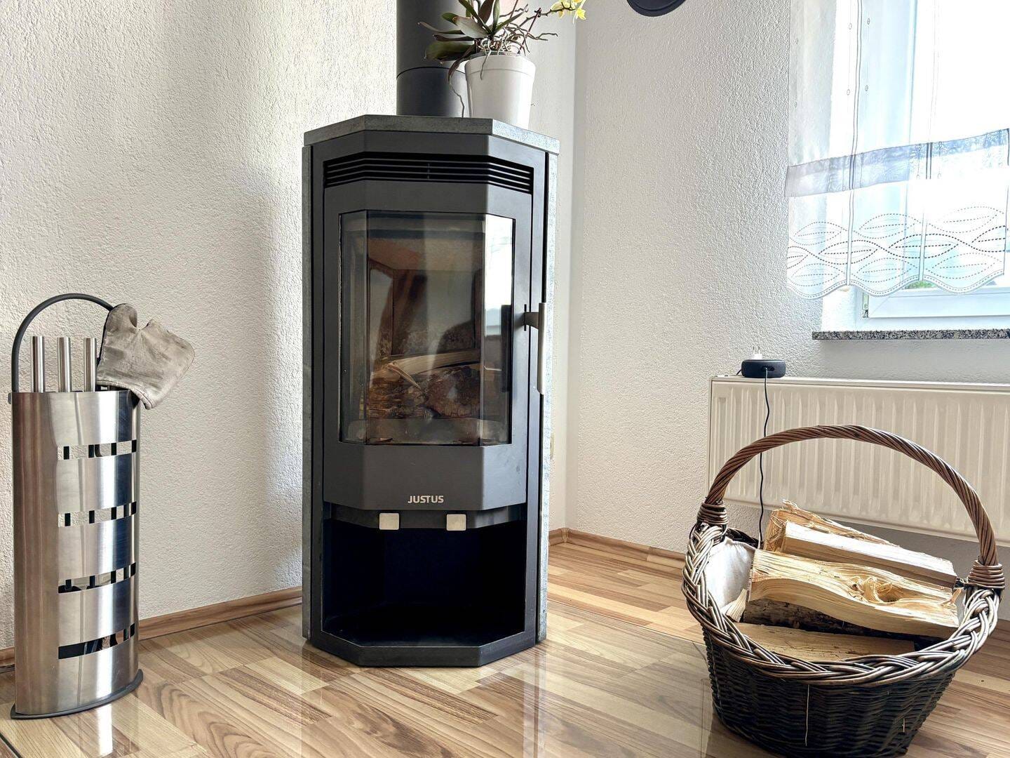 Immobilie in Bockau - Charmantes Familienhaus mit Kamin, Partyraum und ausgebautem Dachgeschoss in ruhiger Wohnlage - Bild 4