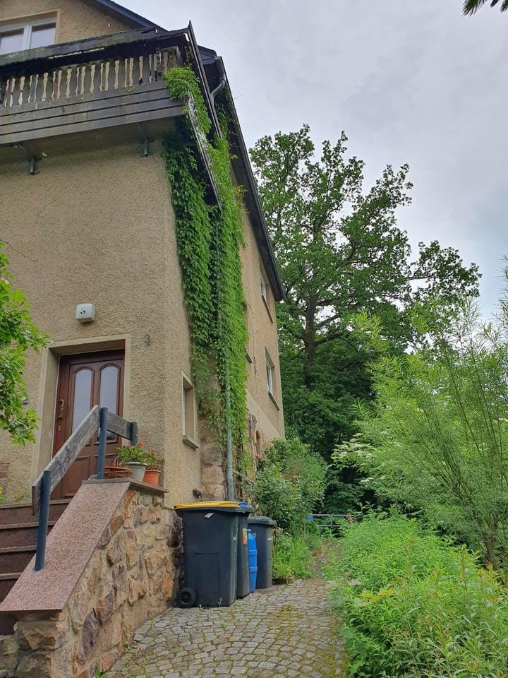 Immobilie in Amtsberg - Neuer Preis-Charmantes, altehrwürdiges Wohnhaus mit Garage, Werkstatt und Waldgrundstück - Bild 0