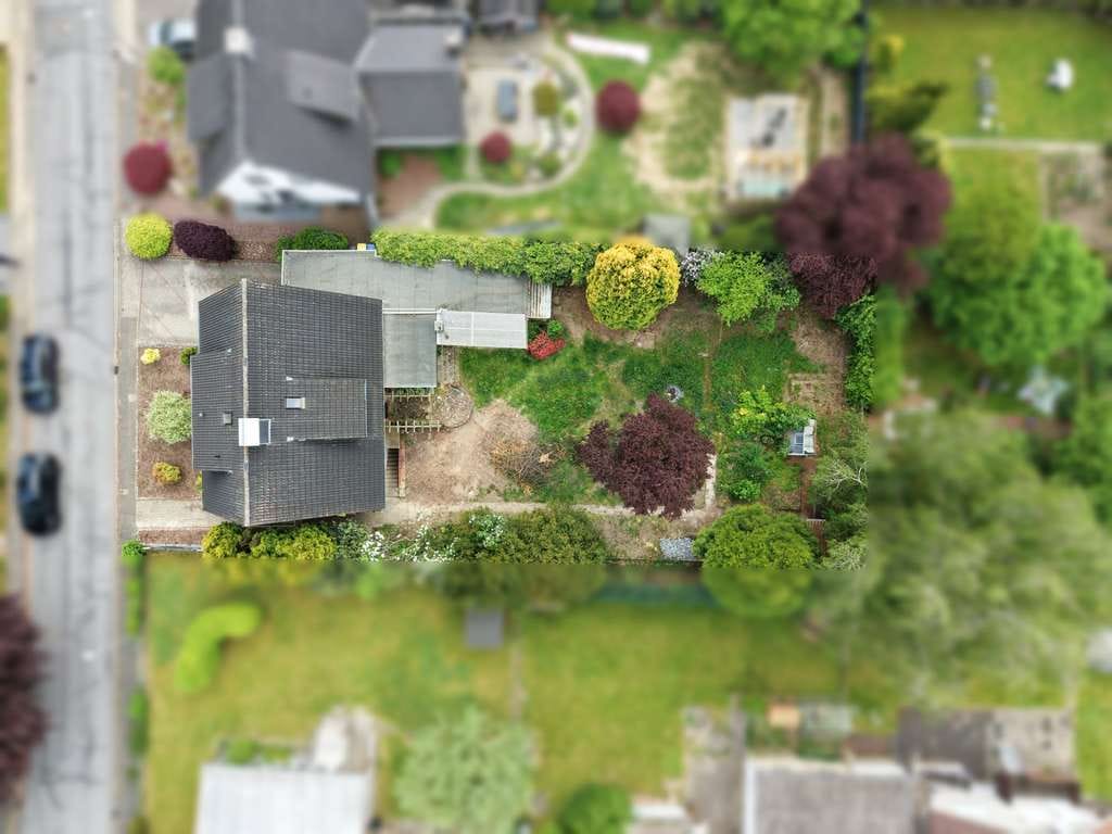 Immobilie in Hiddenhausen - Zwei Einheiten. Ein Haus. Viele Möglichkeiten. - Bild 1