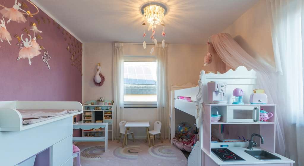 Immobilie in Wolfschlugen - Entspanntes Familienleben: 4 Zimmer mit Balkon und stressfreiem Parken dank Garage & Stellplatz. - Bild 4