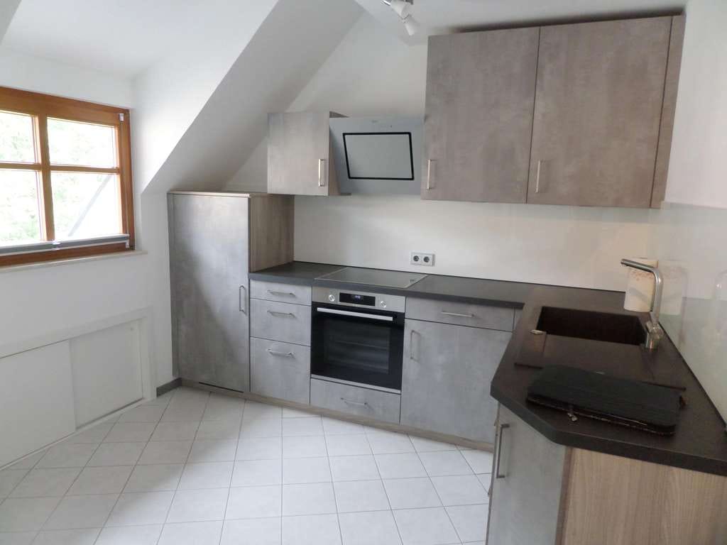 Immobilie in Hausen im Wiesental - Traumhafte Maisonette-Wohnung mit besten Aussichten, 3,5 Zimmer, neuwertige EBK und Tiefgarage  - Bild 2