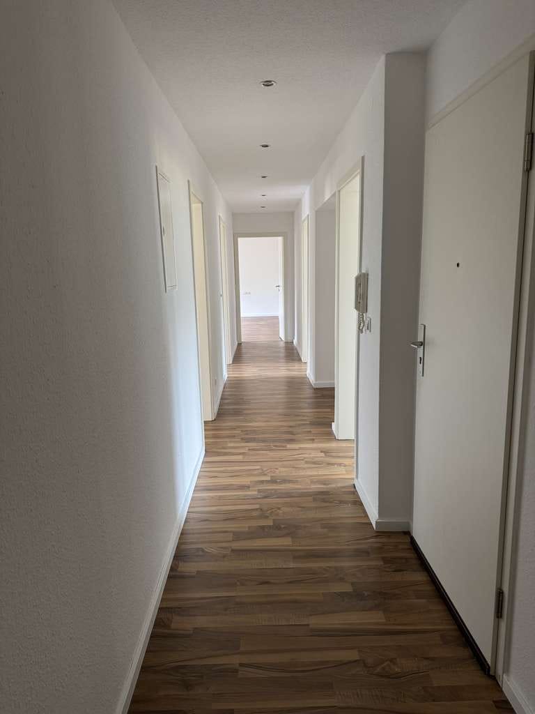 Immobilie in Ebersbach an der Fils - Familientraum mit Stil: Neu renovierte 5-Zimmer Wohnung mit großer Terrasse & morderne EBK  - Bild 0