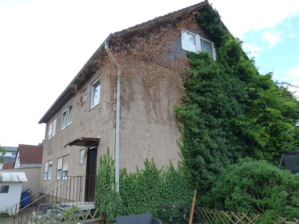 Immobilie in Mörfelden-Walldorf - Mörfelden: Dreifamilienhaus mit Potential direkt am Park - Bild 0