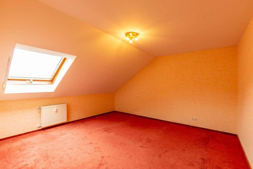 Immobilie in Miltenberg - Ruhig wohnen & sofort einziehen – DG-Wohnung mit Loggia & TG-Stellplatz in Miltenberg - Bild 2