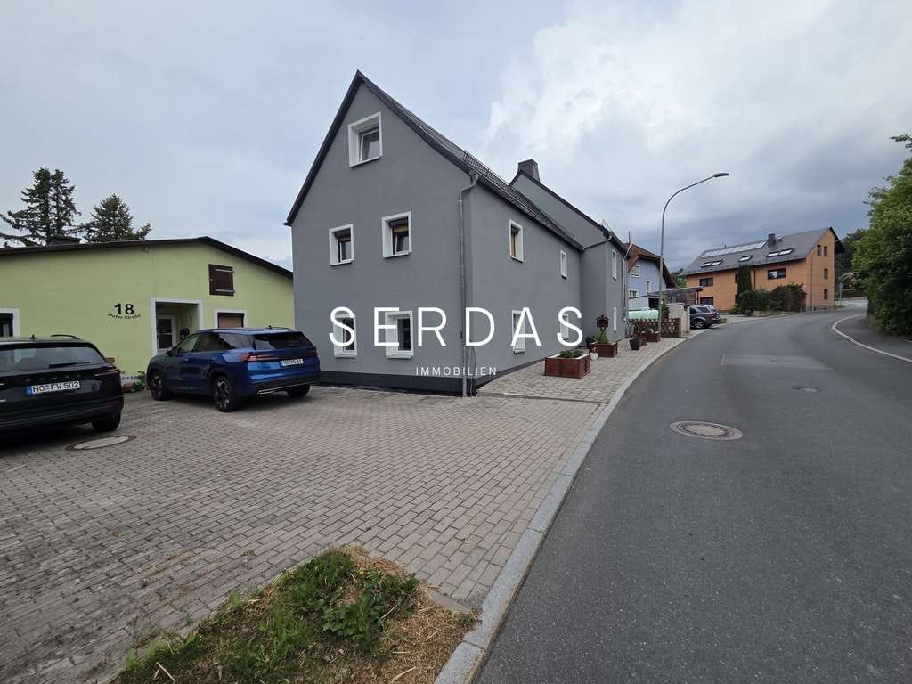 Immobilie in Döhlau - Großzügiges Familienhaus mit hochwertiger Kernsanierung, Garten und Doppelgarage - Bild 1