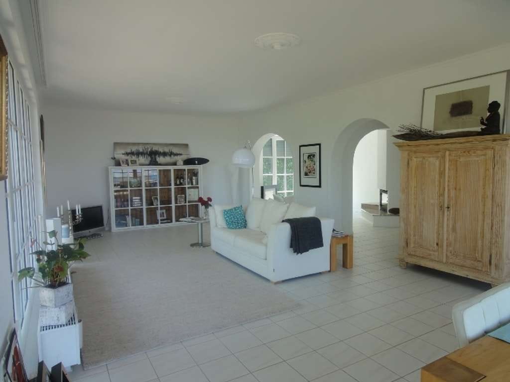 Immobilie in Aichelberg - Exklusive Landhauswohnung mit besonderem Ambiente, offenes Wohnen, Panoramaaussicht, Gartenbereich - Bild 1