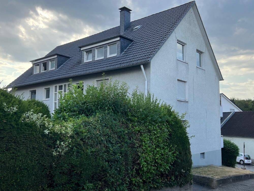 Immobilie in Unna - Solides Mehrfamilienhaus mit 6 Wohnungen und Garage - Bild 2