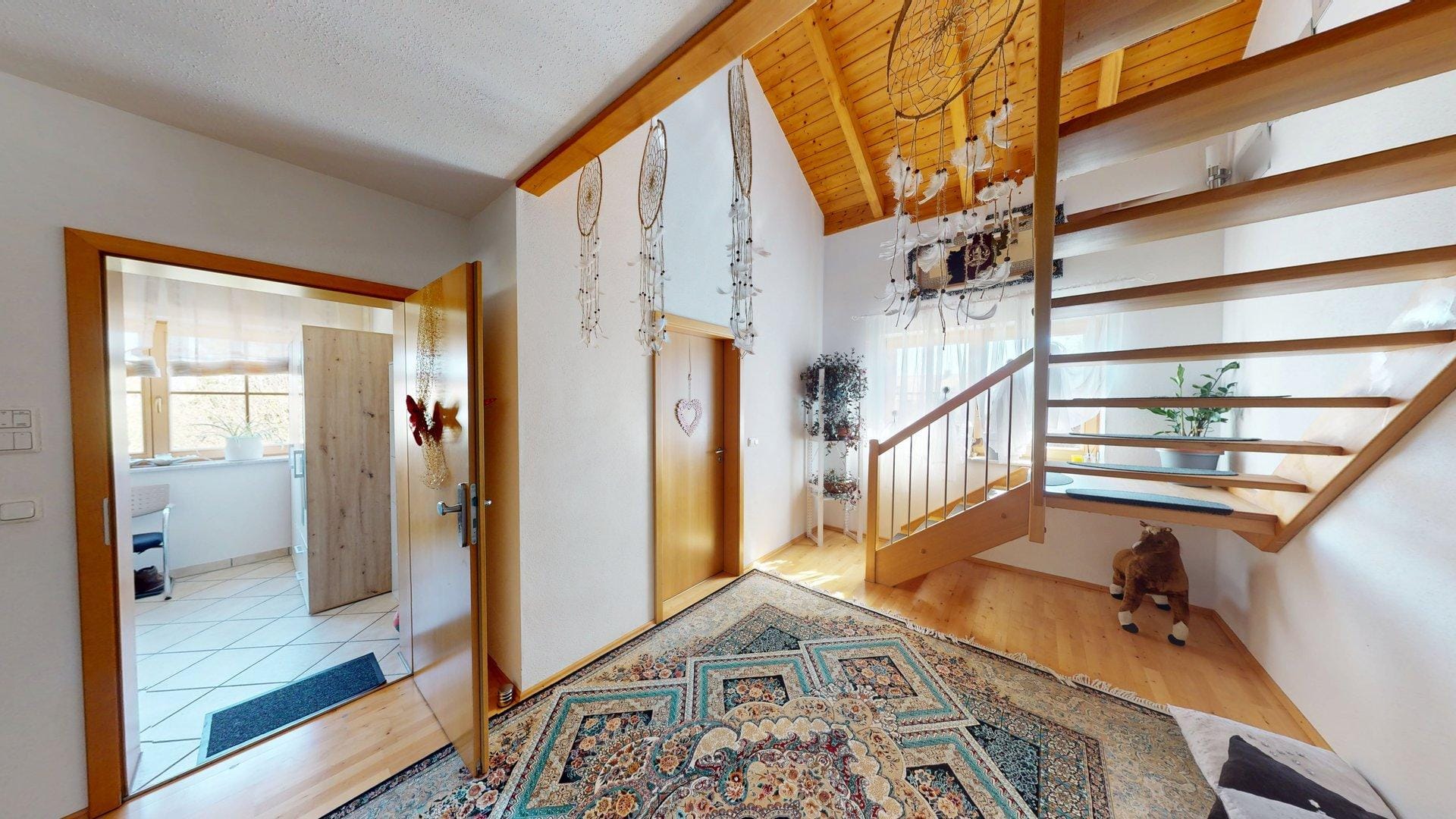Immobilie in Schechen - Großzügige 5,5-Zimmer-Maisonettewohnung mit Galerie und Dachterrasse! - Bild 1