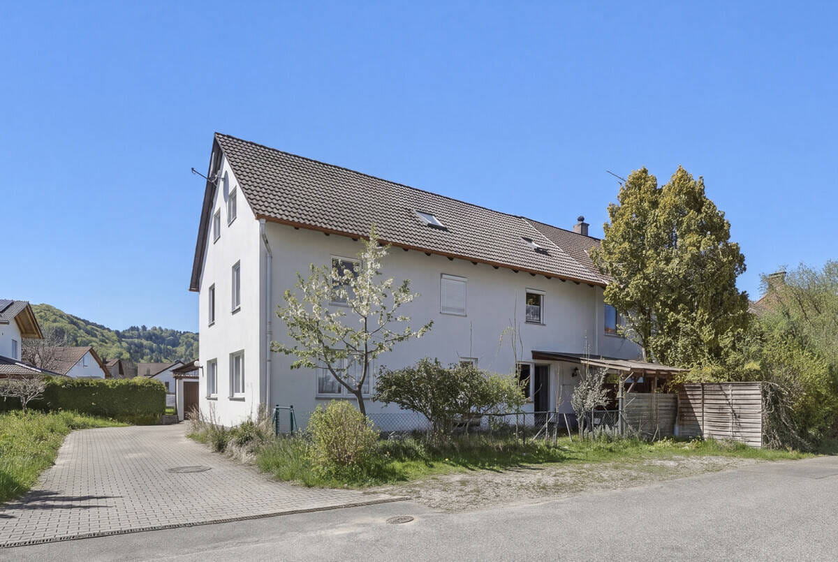 Immobilie in Peißenberg - Frei verfügbares Haus für bis zu 3 Familien - Bild 0