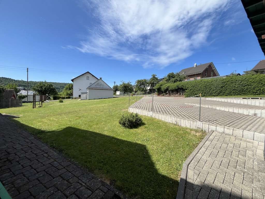 Immobilie in Burbach - Ein-/ Zweifamilienhaus in ruhiger Ortsrandlage von Würgendorf mit großem sonnigen Grundstück! - Bild 2