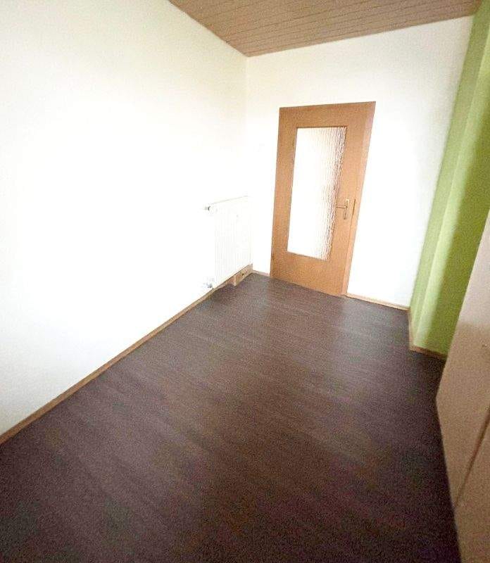 Immobilie in Radolfzell am Bodensee - 2 Wohnungen im 1.OG  (2.0.+3.5 Zi.)  Maisonette-Wohung frei zum Einzug oder Neuvermietung. Stadtnah in Radolfzell - Bild 2