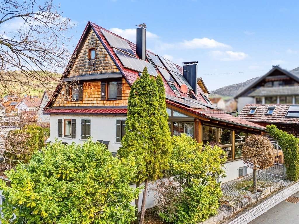 Immobilie in Lenningen - Charmantes, umfangreich modernisiertes ehemaliges Bauernhaus mit vielseitiger Nutzung - Bild 0