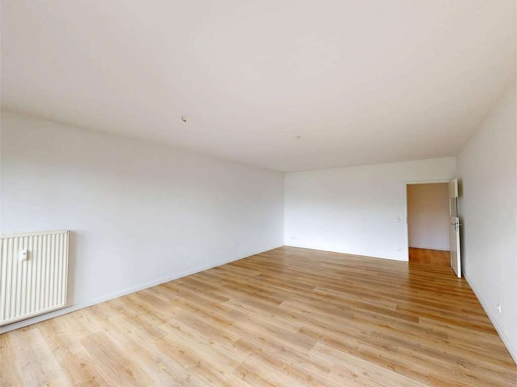 Immobilie in Cramonshagen - Wohnen direkt am Cramoner See! Bezugsfreie 3-Raum-Terrassenwohnung - Bild 3
