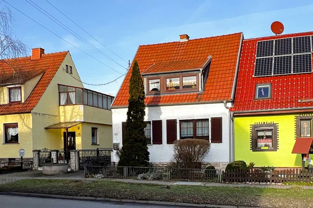 Immobilie in Unstrut-Hainich - ***Sommerangebotspreis*** Gemütliches Reihenendhaus mit entzückendem Garten - Bild 2