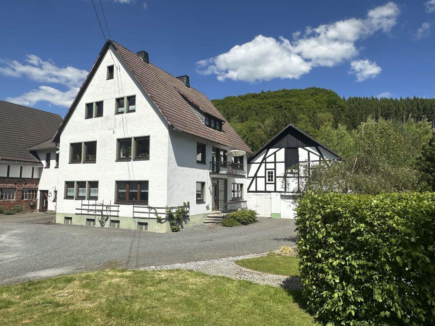 Immobilie in Eslohe - Einzigartigkeit für Natur- und Tierliebhaber - Bild 2