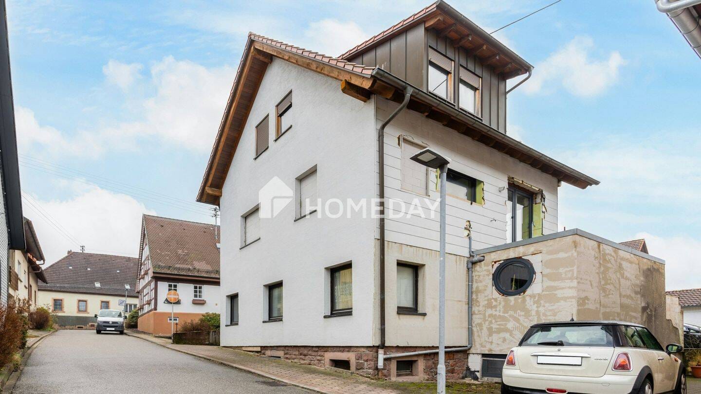 Immobilie in Marxzell - Charmantes Einfamilienhaus mit großem Potenzial - Perfekt für die ganze Familie - Bild 2