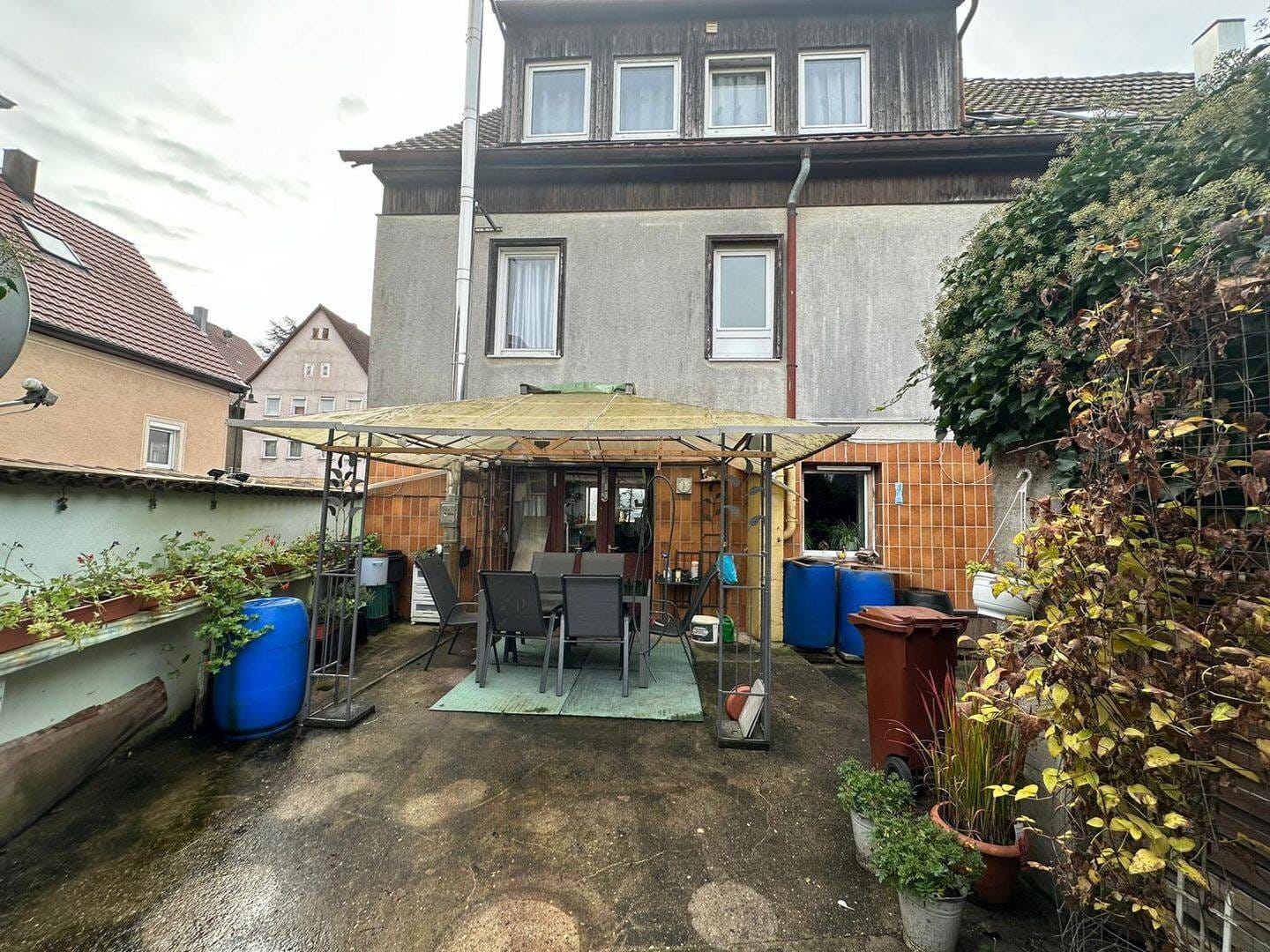 Immobilie in Eberstadt - 3 Familien Haus in Eberstadt Hölzern! Eine Wohnung sofort frei! - Bild 1