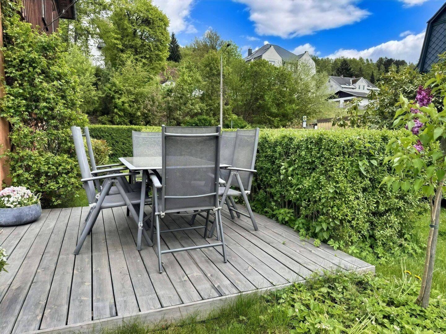 Immobilie in Klingenthal - Attraktives Zweifamilienhaus mit vielseitigem Nutzungspotential - Bild 3