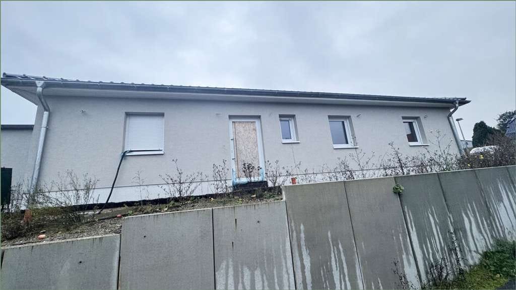 Immobilie in Osterwieck - Moderner Neubau-Bungalow (120 m²) im unfertigen Zustand mit großer Garage und Terrasse - Deersheim - Bild 2