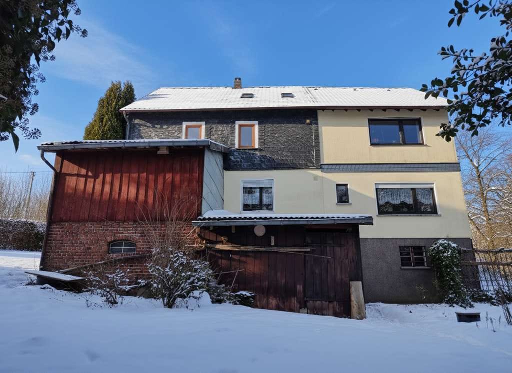 Immobilie in Eichelhardt - Ein-/Zweifamilienhaus mit großem Grundstück in idyllischer Ortsrandlage zwischen Altenkirchen und Ha - Bild 2