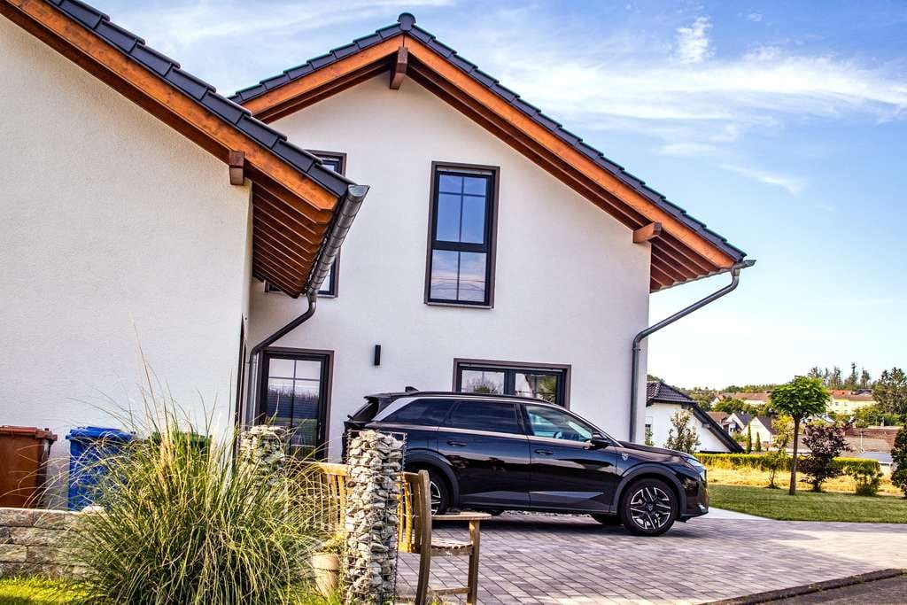 Immobilie in Hümmerich - Wohnen mit Charakter: Modernes Einfamilienhaus in Hümmerich - Bild 3