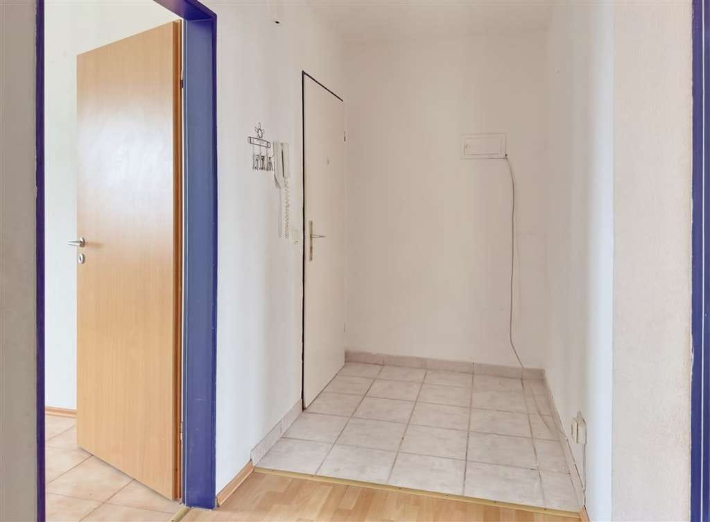Immobilie in Pfullendorf - Lichtdurchflutete Drei-Zimmer-Wohnung mit Südbalkon und herrlichem Panorama - Bild 3
