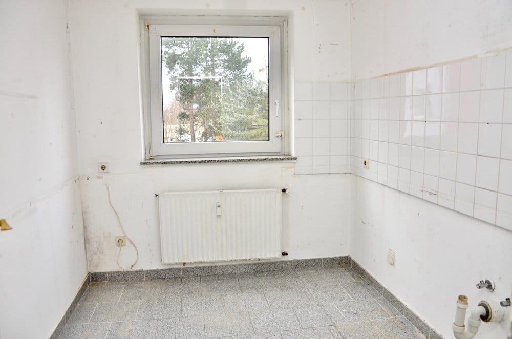 Immobilie in Burgdorf - Sanierungsbedürftige Wohnung mit Balkon - ruhige Lage - frei! Eigennutzung oder prima Kapitalanlage. - Bild 2