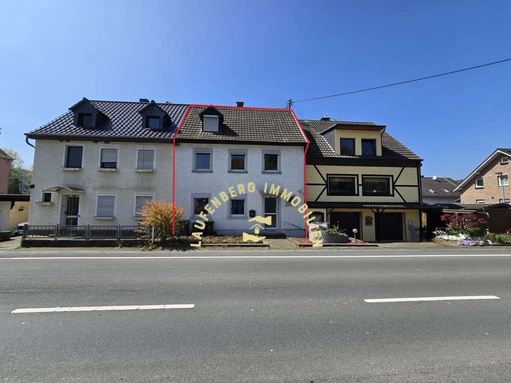 Immobilie in Eitorf - Modernisierungsprojekt mit Mehrwert: Haus mit zusätzlichem Baugrundstück in Eitorf-Bach - Bild 0