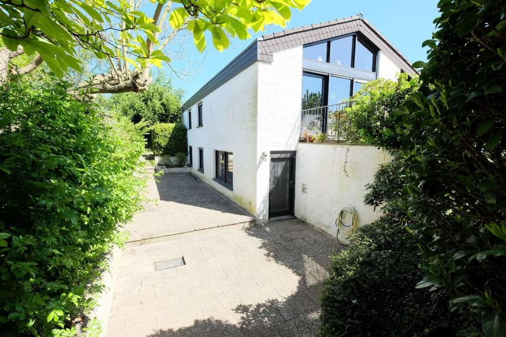 Immobilie in Kranenburg - Individuelles Split-Level-Einfamilienhaus mit gesichertem Mietverhältnis - Bild 2