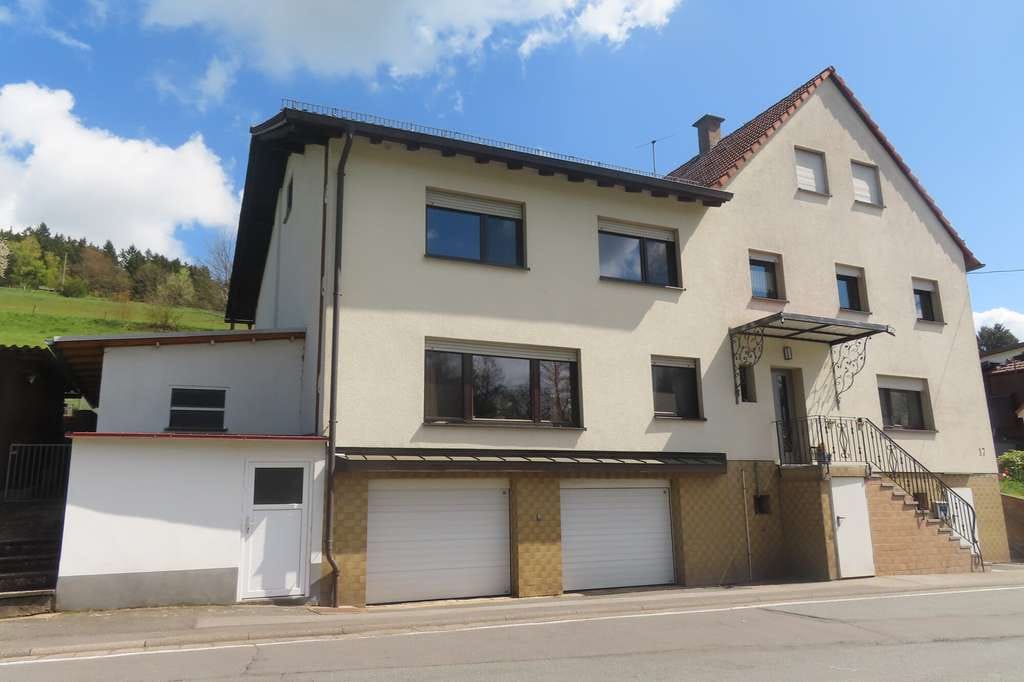 Immobilie in Mossautal - Geräumiges 1-2 Familienhaus mit Scheune und vielen Freiflächen - Bild 0