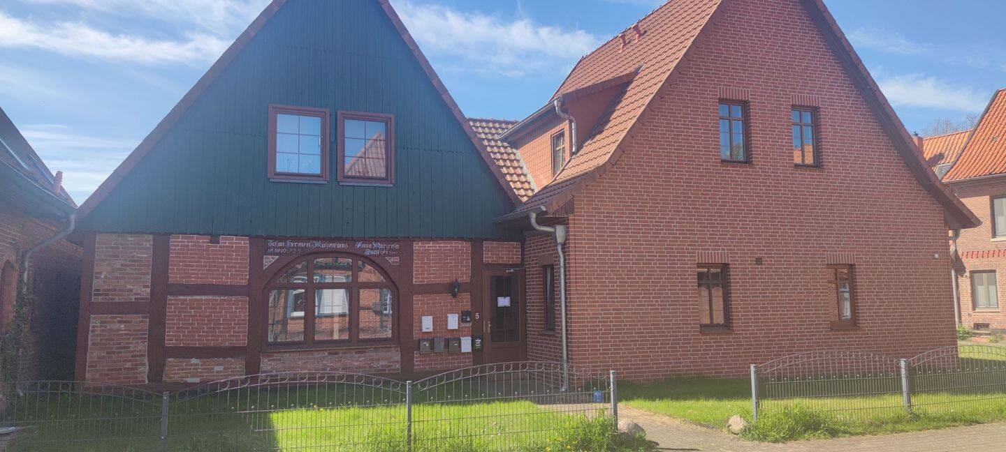 Immobilie in Bücken - Anlageobjekt mit 9 WE innerhalb eines 3-teiligen Gebäudekomplexes im Kernbereich von Bücken zu verkaufen! - Bild 0