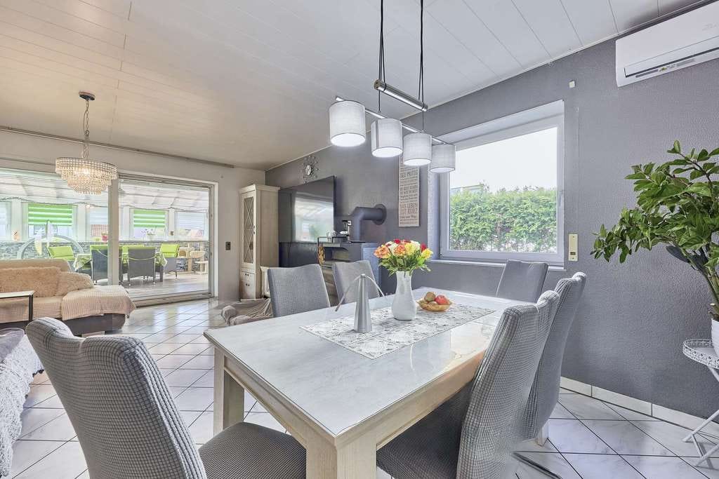 Immobilie in Hanhofen - Moderne Doppelhaushälfte mit Einliegerwohnung und Wintergarten - Bild 3