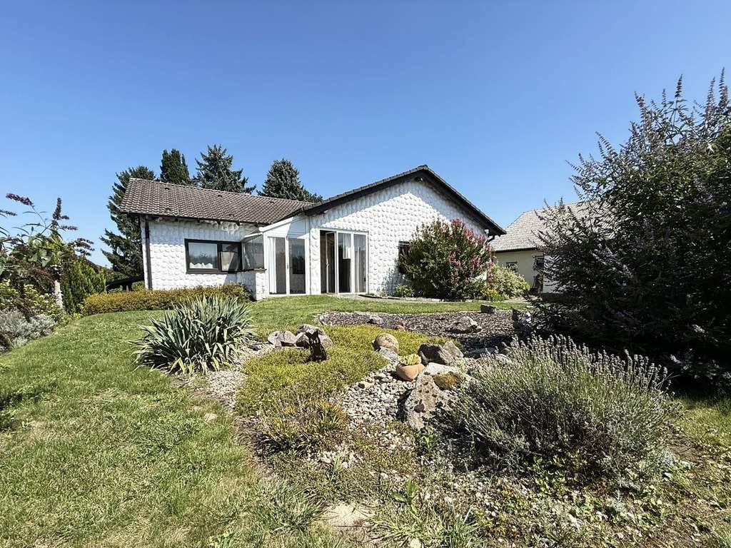 Immobilie in Angelbachtal - Freistehendes Einfamilienhaus in hervorragender Lage von Angelbachtal! - Bild 1