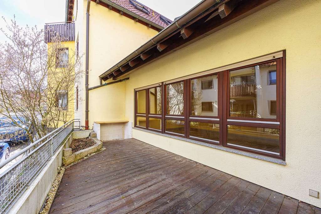 Immobilie in Sersheim - Weitblick: Individuelle 3-Zimmer-Wohnung mit TG-Platz! - Bild 1